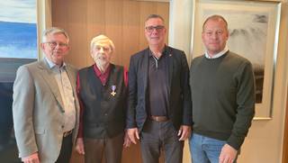 Höskuldur Goði heiðraður með Heiðurskrossi ÍSÍ