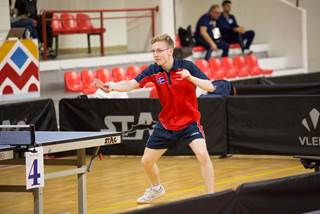 Keppni lokið hjá borðtennisfólki